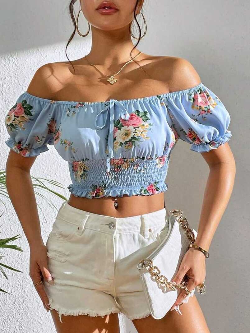 Ruched Front Sweetheart Neck Puff Sleeve Crop Tee