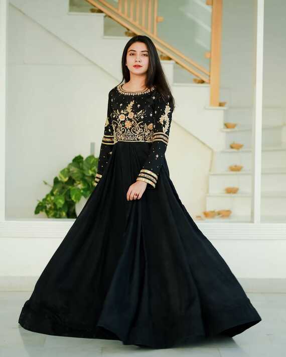 SOLID BLACK LONG FLARED HAND EMBELLISHED ANARKALI SET – Saad Ibrahim