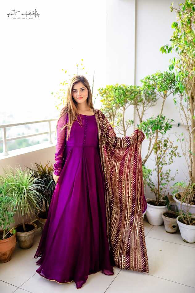 SOLID PURPLE LONG FLAIR ANARKALI WITH DUPATTA – Saad Ibrahim