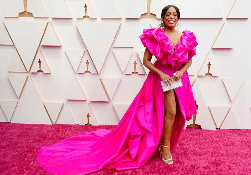 See All the Red Carpet Looks From the 2022 Oscars