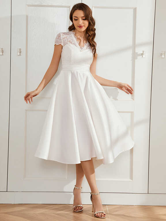 Short Sleeves Knee-Length Cocktail Dresses