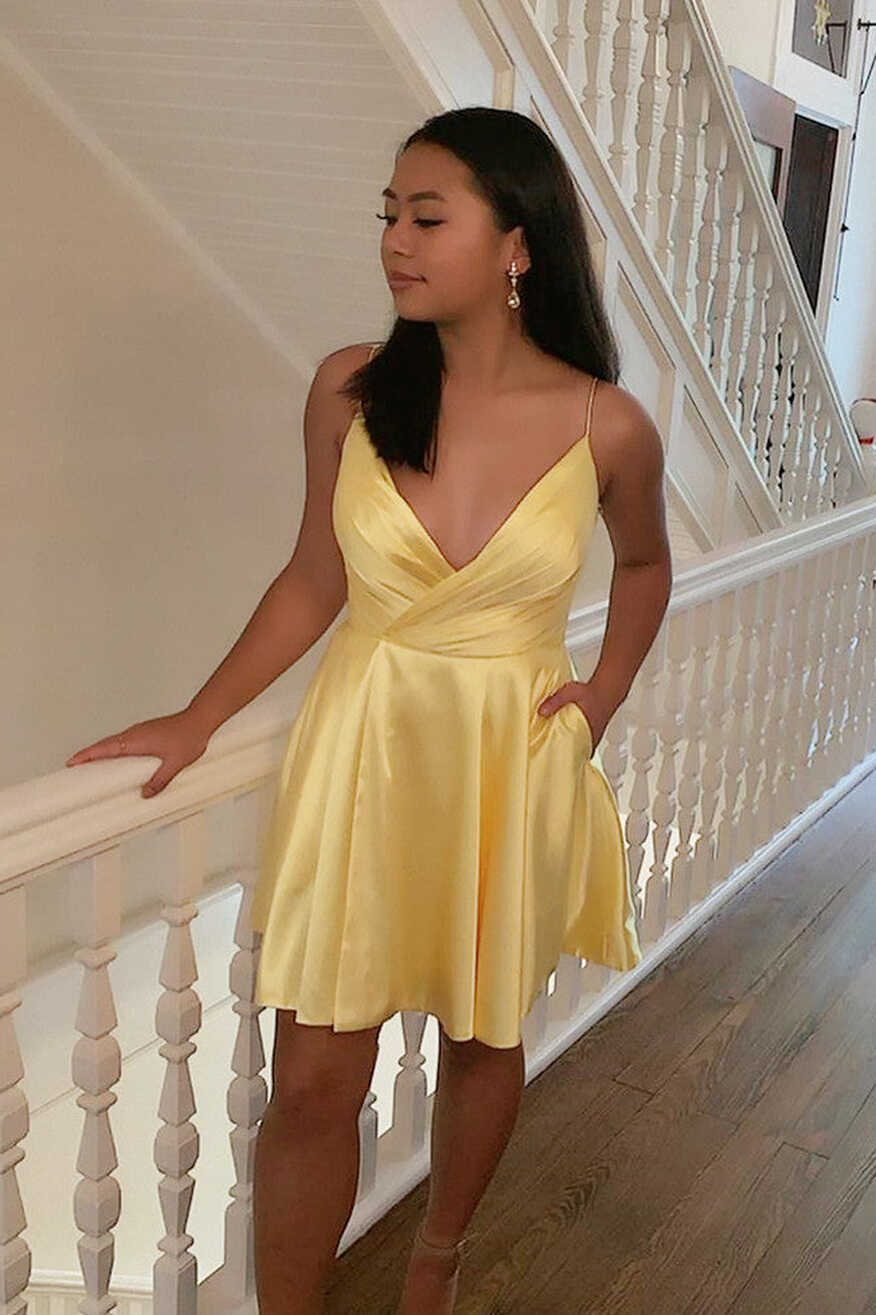 Simple Short V-neck Yellow Homecoming Dresses With Pockets Casual Dres