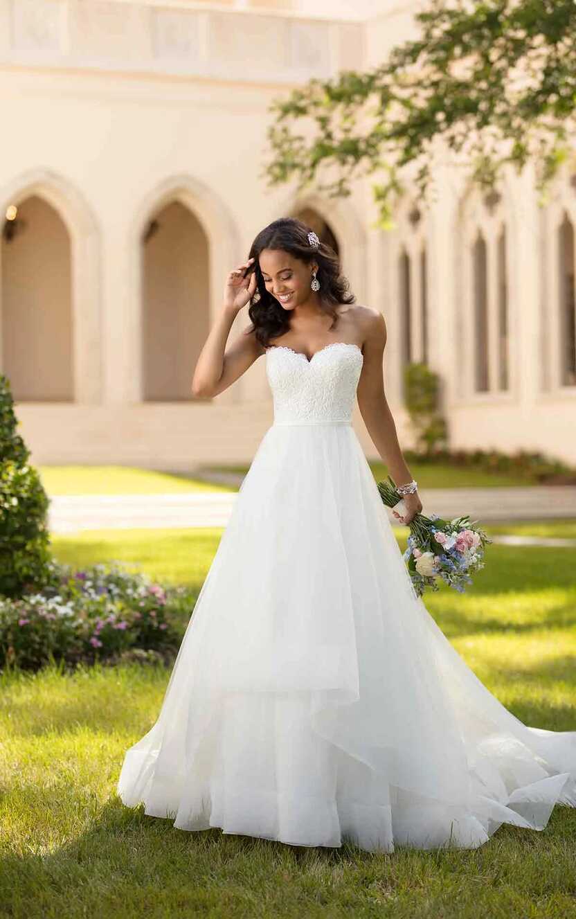 Simple Tulle Ballgown Wedding Dress | Stella York Wedding Dresses