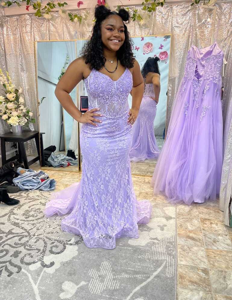 Size 00 Prom Sheer Light Purple Dress With Train on Queenly