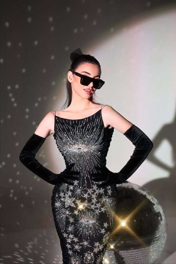 Sparkly Black Midi Dress with Gloves: Elegant Glamour - Frobolous