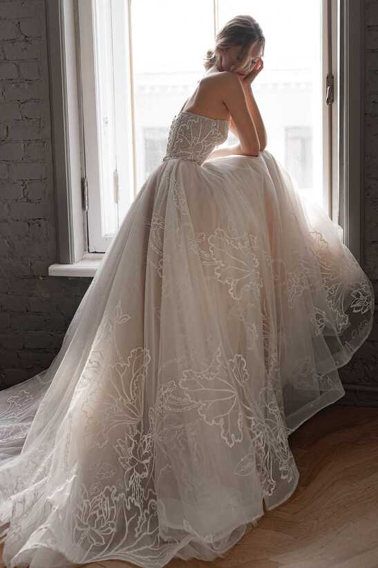 Spring Wedding Dresses &amp; Bridal Gowns 2024/2025 | New Arrivals ...