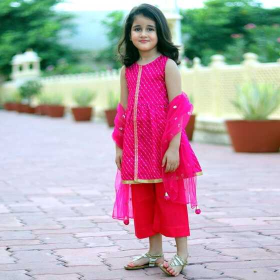 Stripe Print Sleeveless Pink Salwarkameez Sets - 2-3 Years