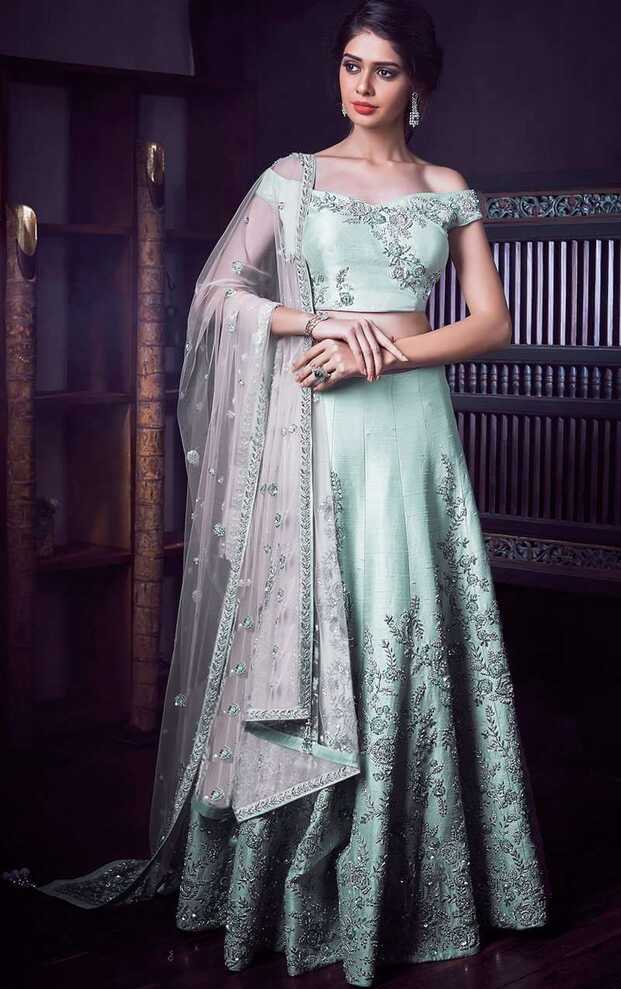 Stunning Indian Wedding Dresses For Brides&#39; Sisters