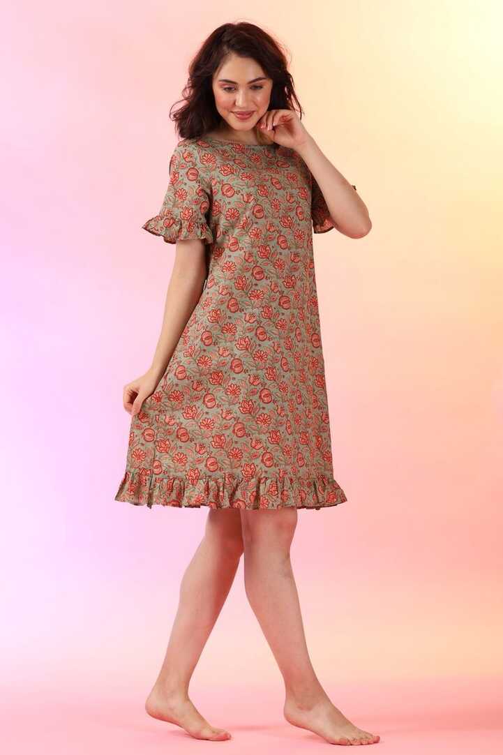 Summer dress in lightweight cotton