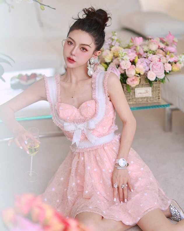 Sun Yuer&#39;s Cute Korean Pink mini Dress with 3D Heart Chest – SoulWears