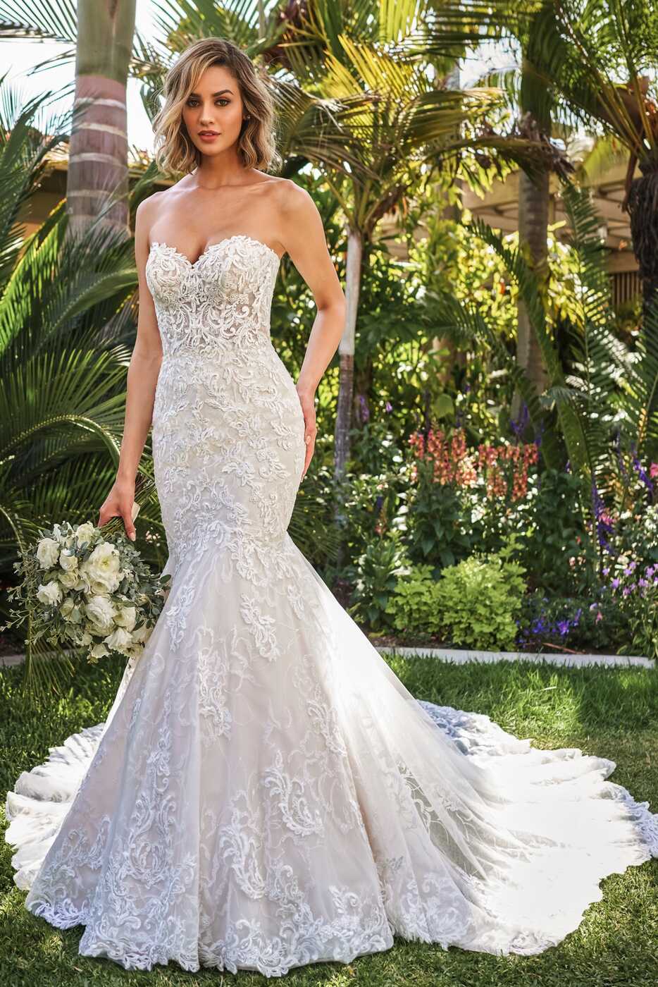 T242021_Sexy and Romantic Tulle Mermaid Gown with Strapless ...