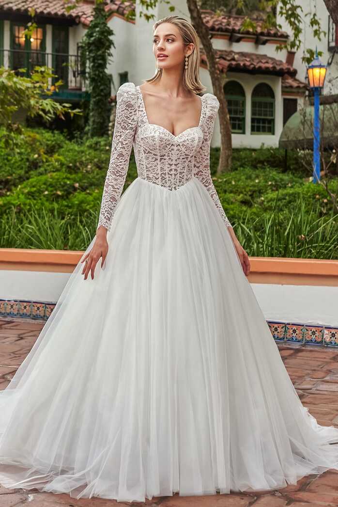 T242070_Sophia-Vintage Inspired Romatic Raschel Lace and Tulle ...