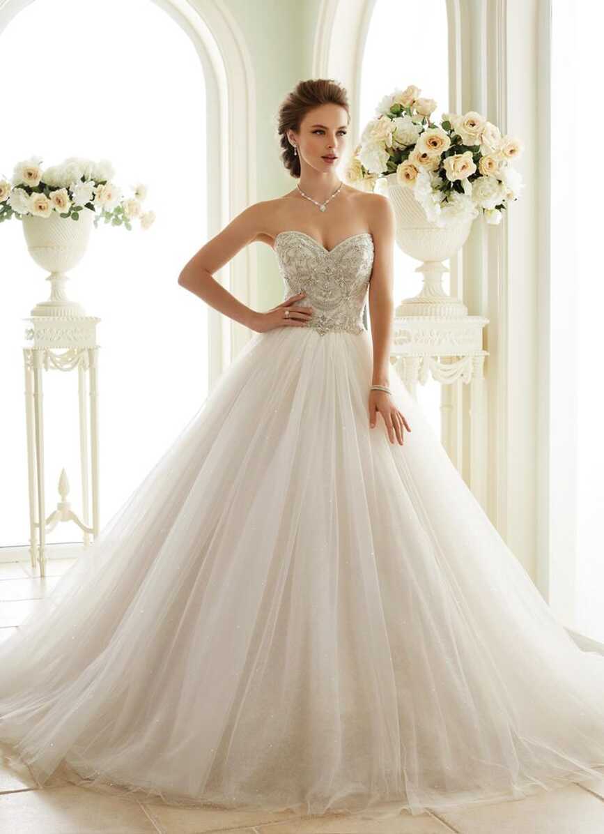 The Top Trending Wedding Dresses for 2025 | Ball gown wedding ...