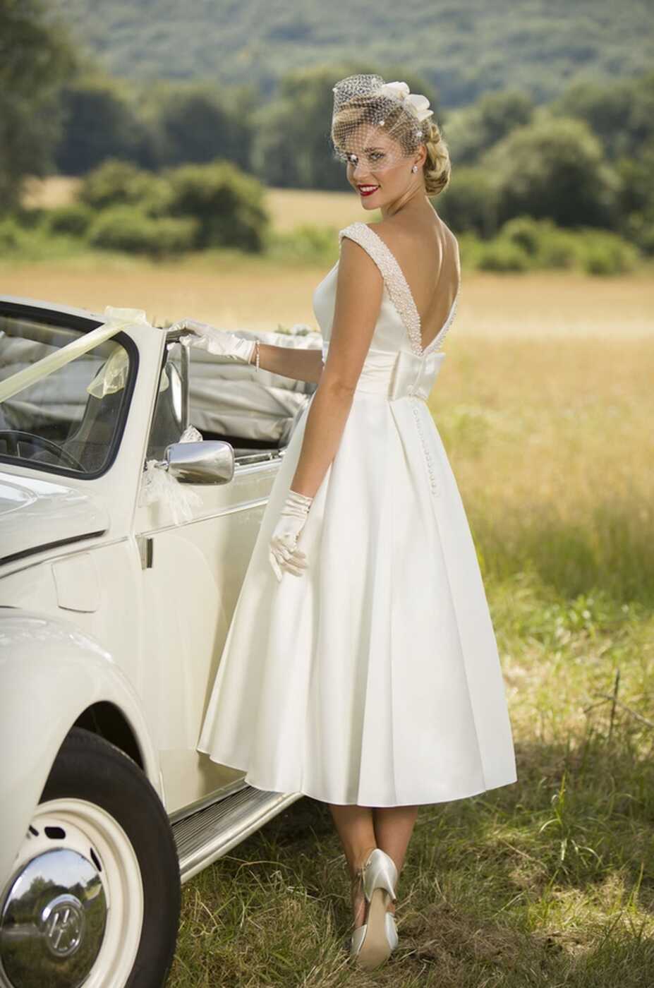 Three Short Wedding Dresses with Bows - Cutting Edge BridesCutting ...