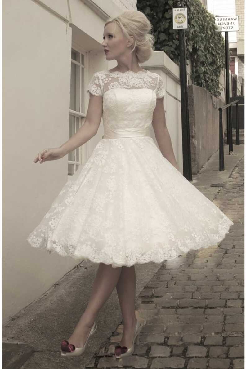 Three Themed Short Wedding Dresses - Cutting Edge BridesCutting ...