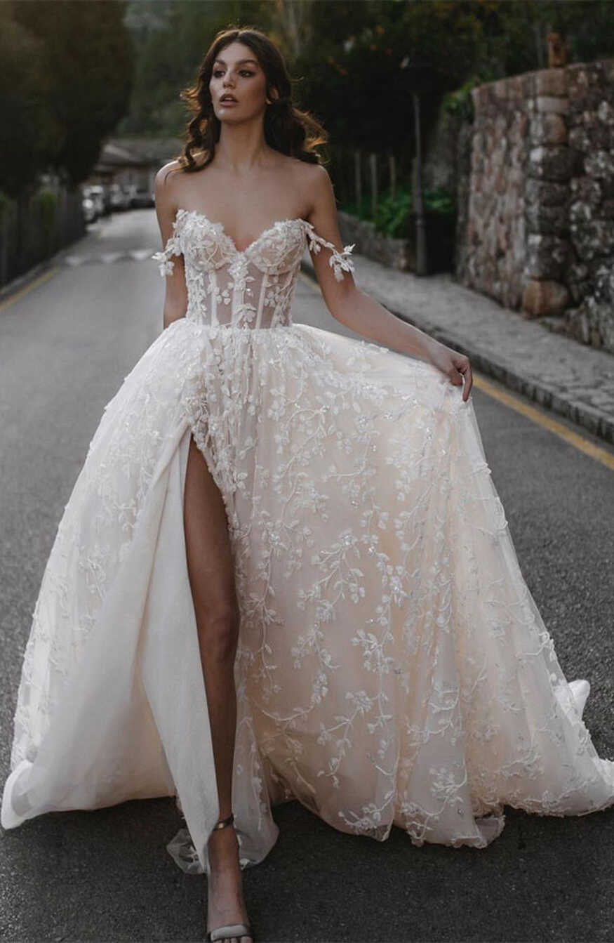 Timeless Wedding Dresses To Lookout : A princess gown but with a twist