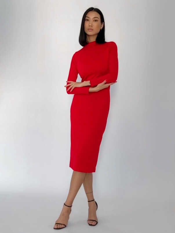 Timeless elegant long sleeve midi dress red