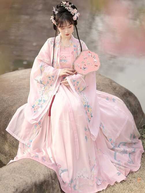 Traditional Chinese Female Clothing ,Tang Dynasty Historical ...