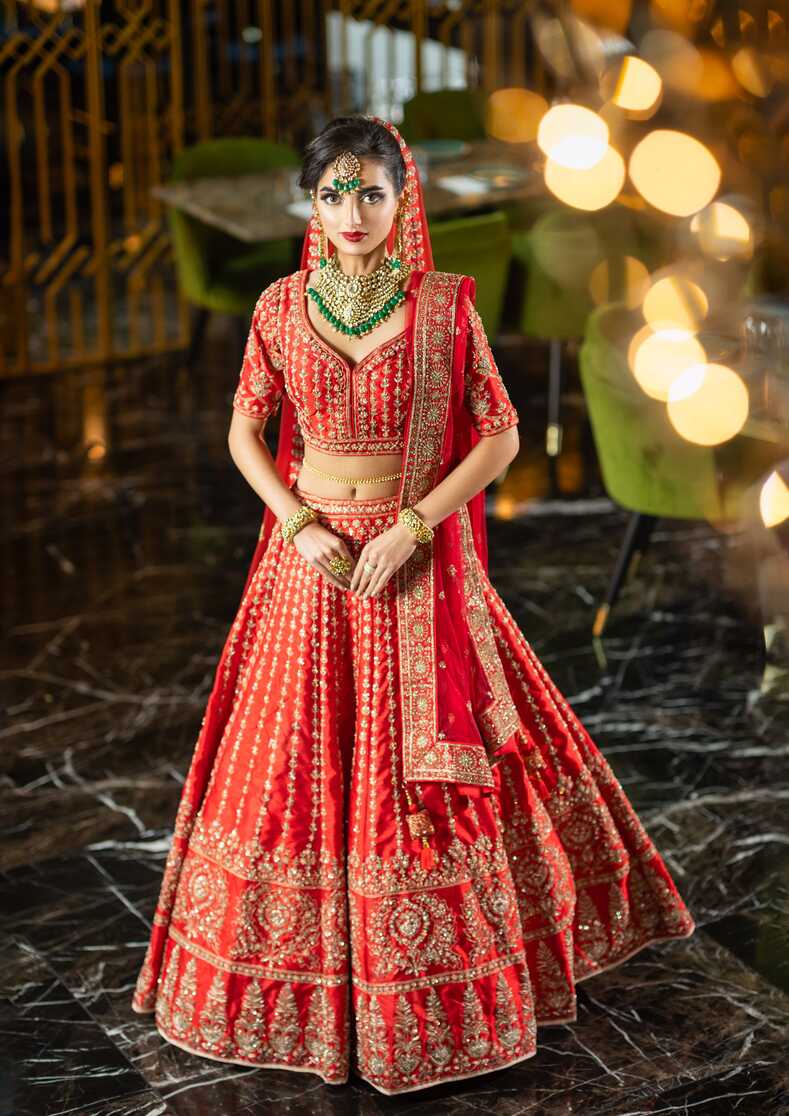 Traditional Indian Bridal Silk Red &amp; Gold Wedding Outfit ...