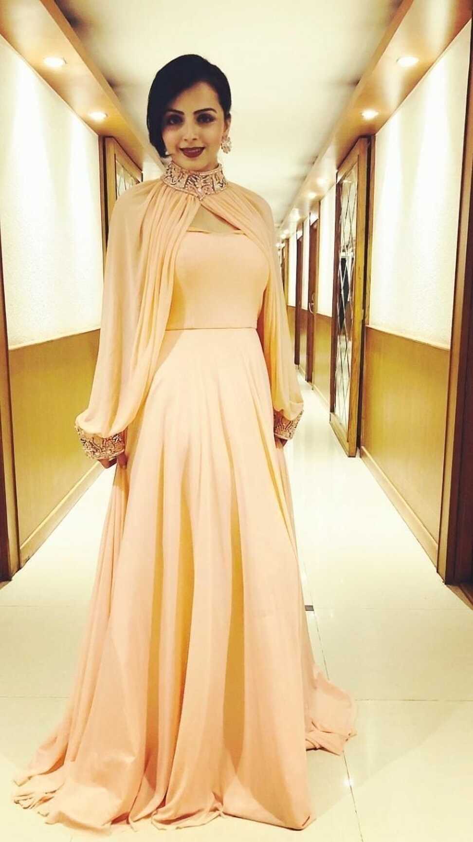 Trendy gown