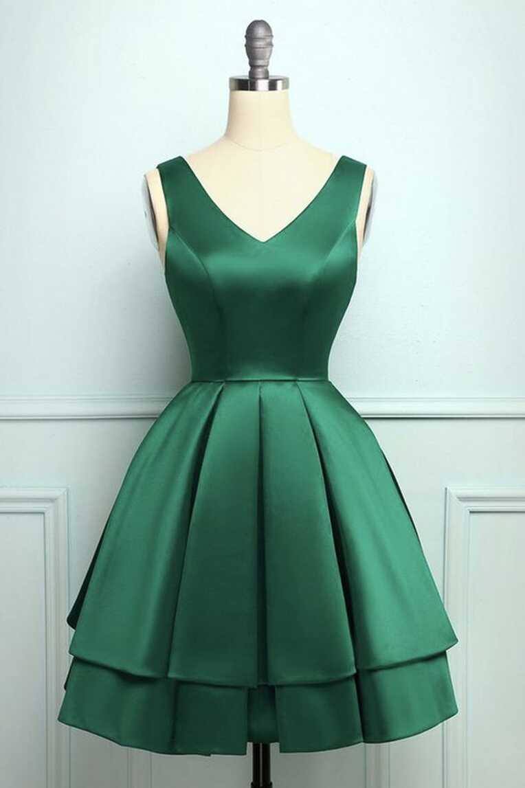 V-neck Emerald Green 8th Grade Dress Short Homecoming Dress