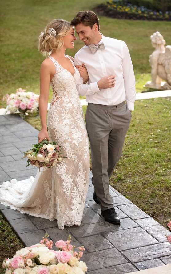 VINTAGE WEDDING DRESS with Unique Lace Details | Stella York