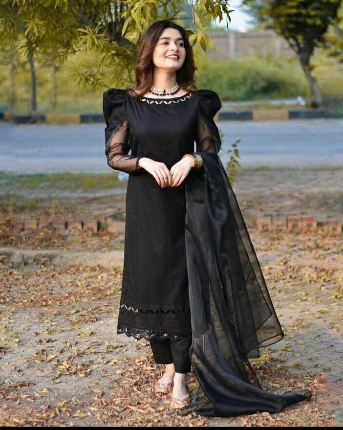 Very Impressive Pakistani Black Party Dresses Designs Ideas for ...