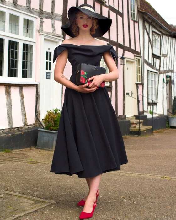 Vintage Pretty Dress Black 1950s style outfit with Red Accessories