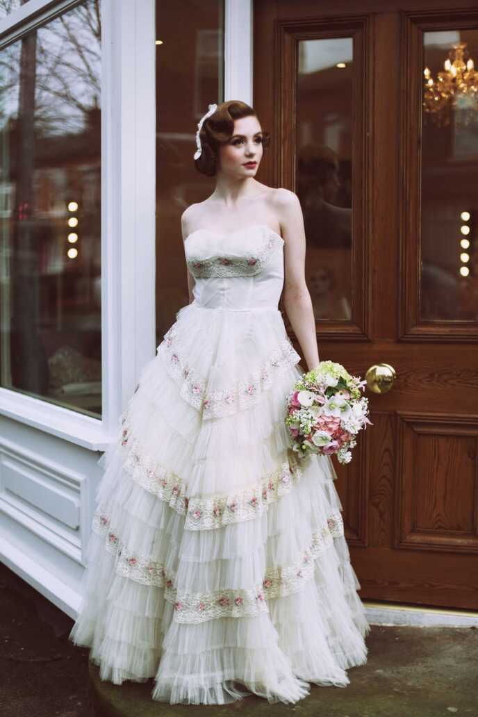 Vintage Wedding Dresses; 5 Bridal Looks For Your 1950s Wedding