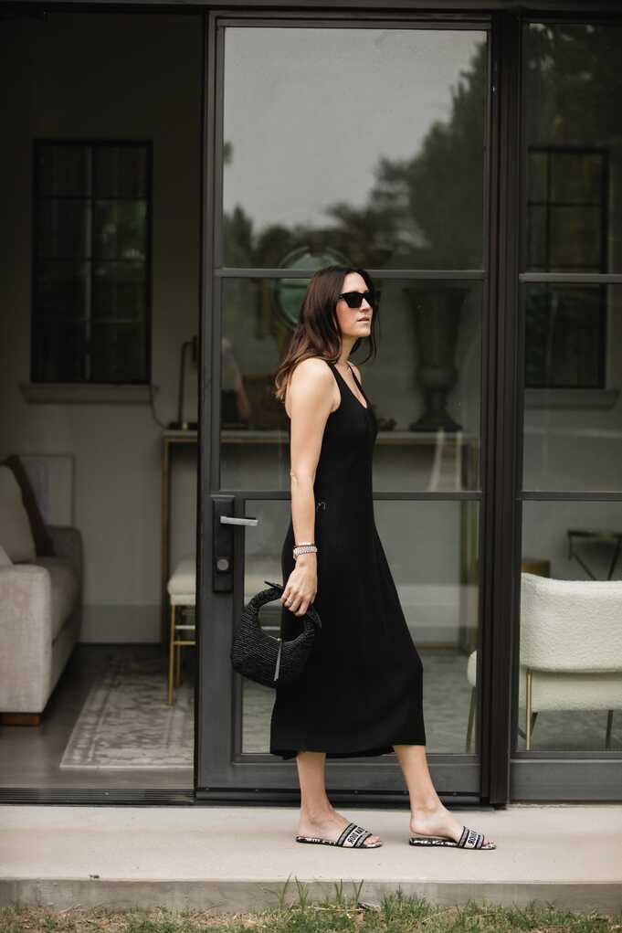 Ways to Wear a Black Sleeveless Knit Dress for Summer