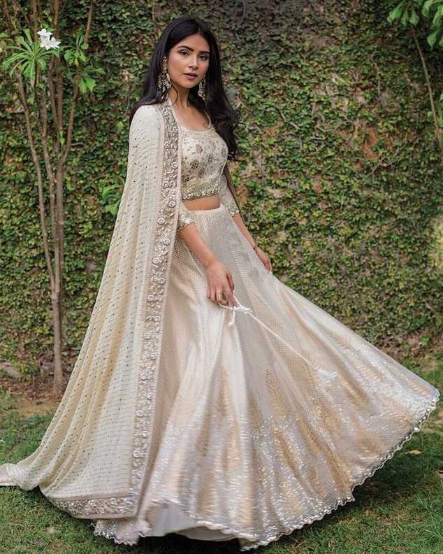 What is the best dress that I can wear in my brother&#39;s engagement ...