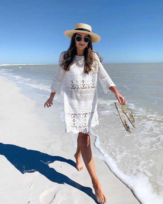 What to Wear on a Beach Vacation: Outfit Ideas For 2024