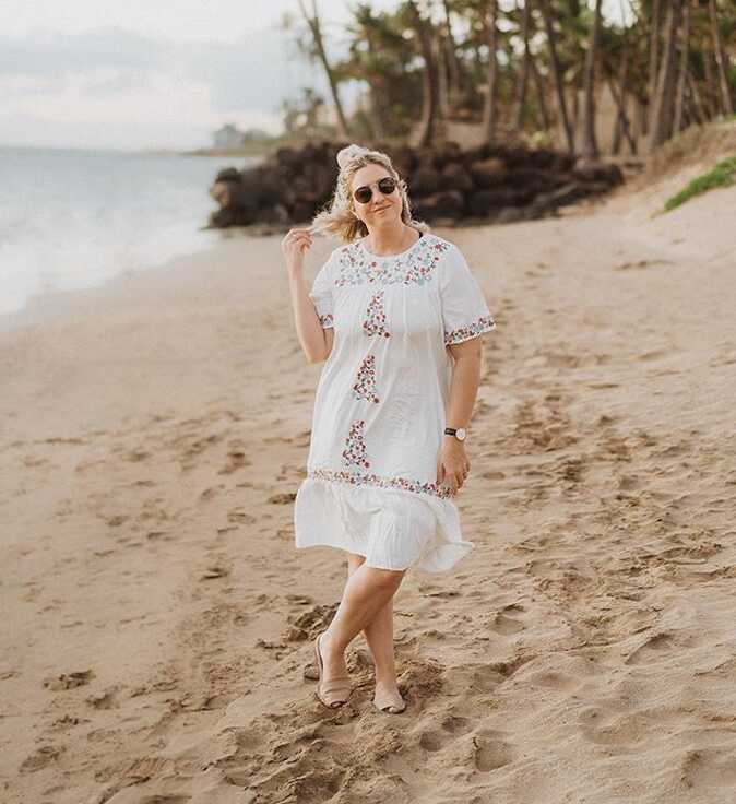 White Beach Dress Inspiration | Hawaii Beach Attire